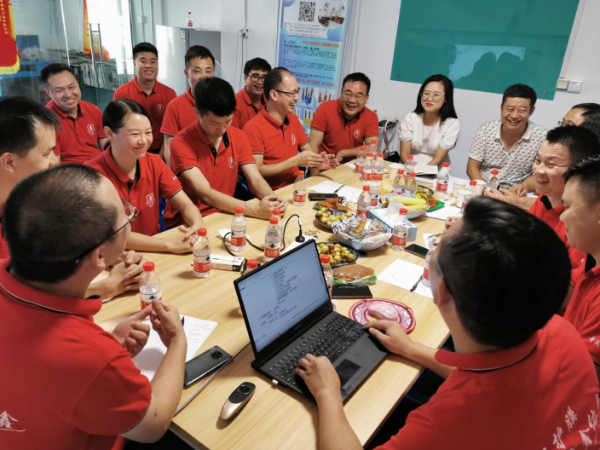 陜西鑫安安防參加牛商爭霸賽業(yè)績沖刺會議:乘風破浪，勇往直前